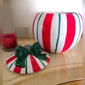 Round Stripped Cookie Jar Canister